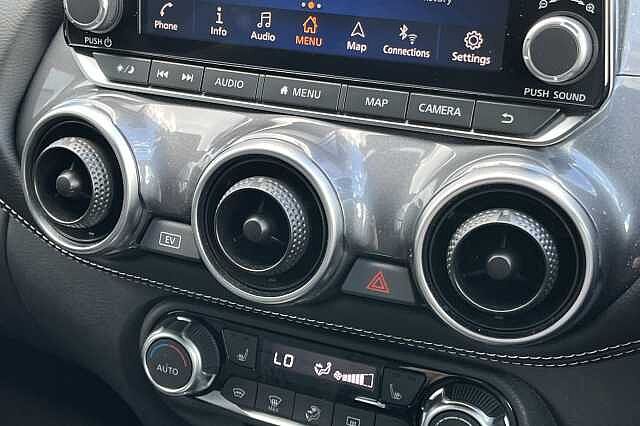 Nissan Juke 1.6 Hybrid Tekna 5dr Auto