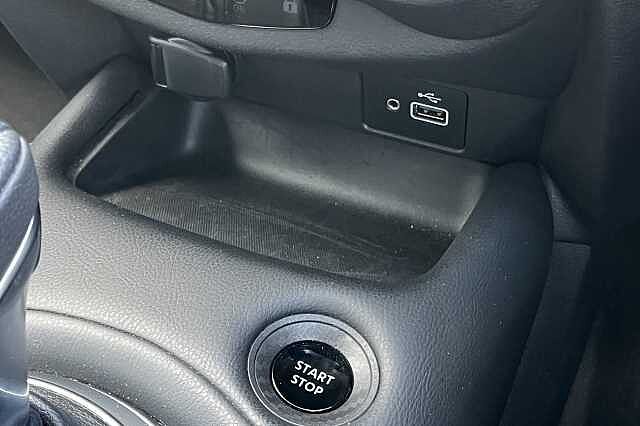 Nissan Juke 1.6 Hybrid Tekna 5dr Auto