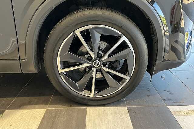 Nissan Qashqai 1.3 DiG-T MH Tekna 5dr