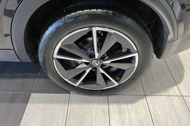 Nissan Qashqai 1.3 DiG-T MH Tekna 5dr