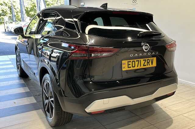 Nissan Qashqai 1.3 DiG-T MH Tekna 5dr