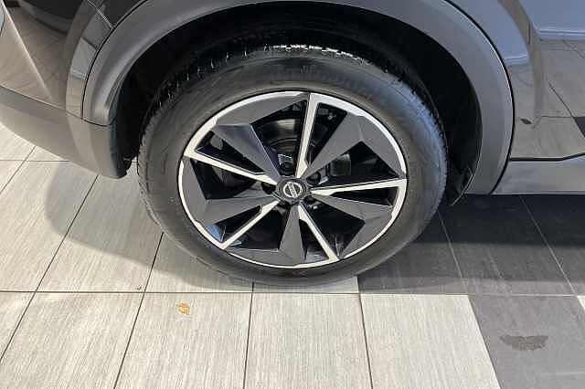 Nissan Qashqai 1.3 DiG-T MH Tekna 5dr