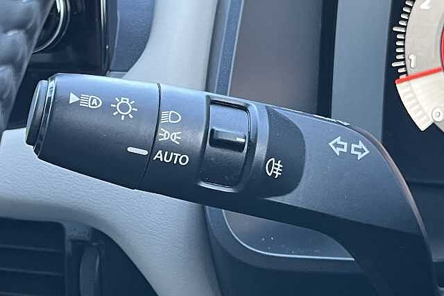 Nissan Qashqai 1.3 DiG-T MH Tekna 5dr