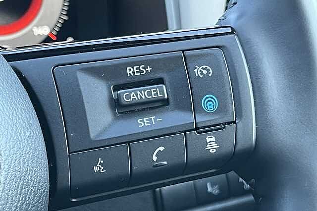 Nissan Qashqai 1.3 DiG-T MH Tekna 5dr