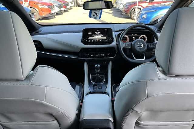 Nissan Qashqai 1.3 DiG-T MH Tekna 5dr