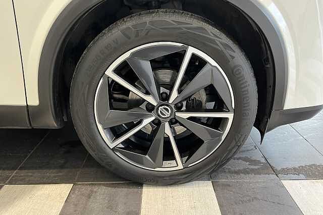 Nissan Qashqai 1.3 DiG-T MH 158 Tekna 5dr 4WD Xtronic