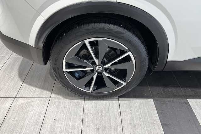 Nissan Qashqai 1.3 DiG-T MH 158 Tekna 5dr 4WD Xtronic