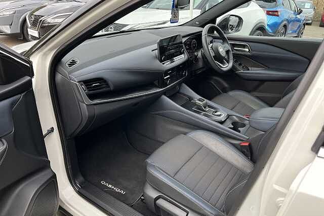 Nissan Qashqai 1.3 DiG-T MH 158 Tekna 5dr 4WD Xtronic