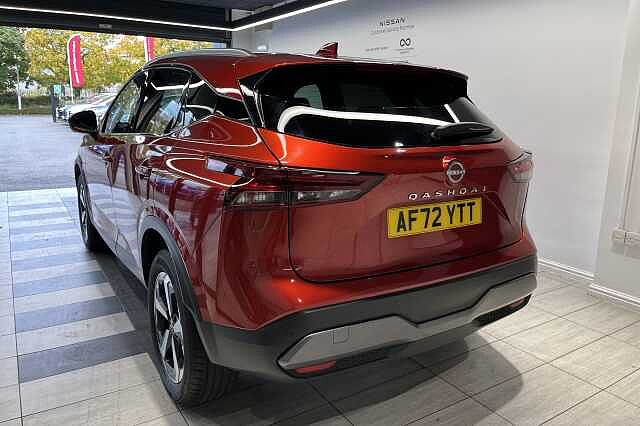 Nissan Qashqai 1.3 DiG-T MH 158 N-Connecta 5dr Xtronic