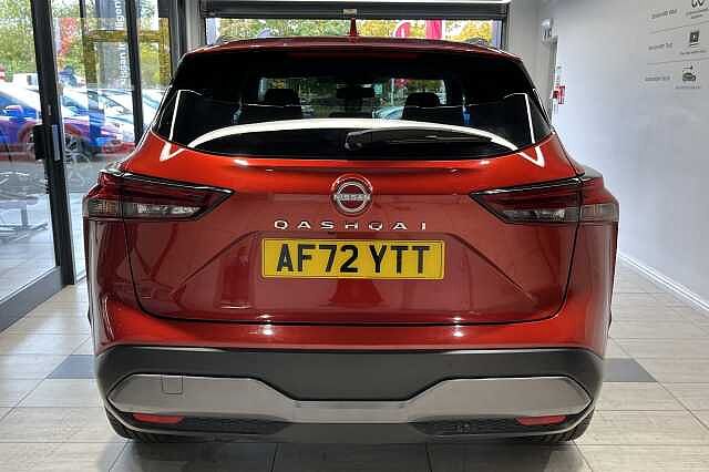 Nissan Qashqai 1.3 DiG-T MH 158 N-Connecta 5dr Xtronic
