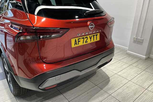Nissan Qashqai 1.3 DiG-T MH 158 N-Connecta 5dr Xtronic