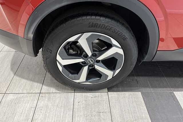 Nissan Qashqai 1.3 DiG-T MH 158 N-Connecta 5dr Xtronic