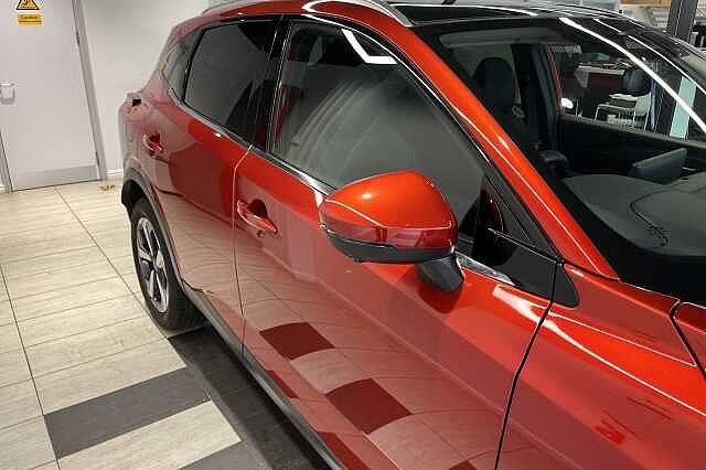 Nissan Qashqai 1.3 DiG-T MH 158 N-Connecta 5dr Xtronic