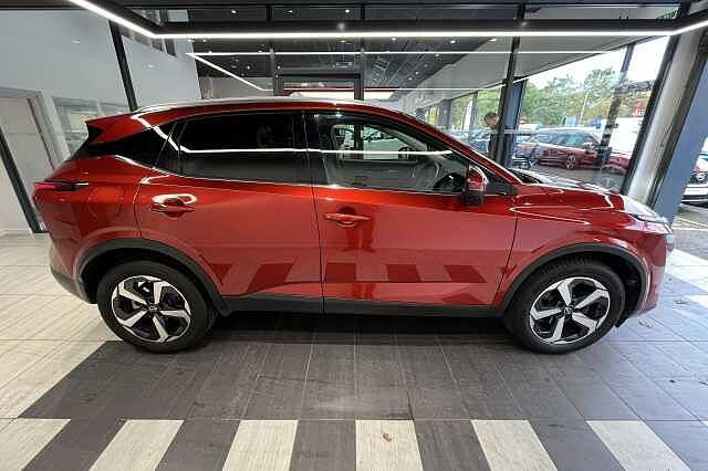 Nissan Qashqai 1.3 DiG-T MH 158 N-Connecta 5dr Xtronic