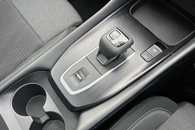 Nissan Qashqai 1.3 DiG-T MH 158 N-Connecta 5dr Xtronic