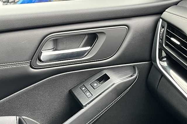 Nissan Qashqai 1.3 DiG-T MH 158 N-Connecta 5dr Xtronic