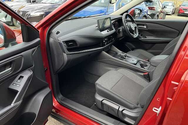 Nissan Qashqai 1.3 DiG-T MH 158 N-Connecta 5dr Xtronic