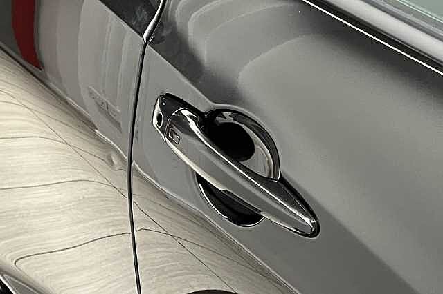 Nissan Juke 1.0 DiG-T 114 Tekna 5dr