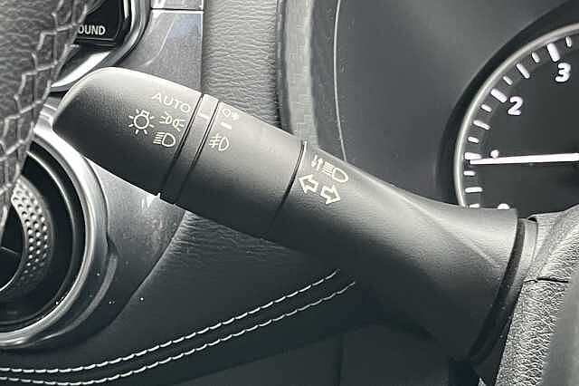 Nissan Juke 1.0 DiG-T 114 Tekna 5dr