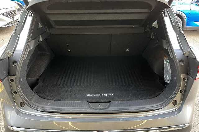 Nissan Qashqai 1.3 DiG-T MH Tekna 5dr