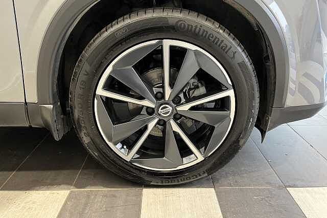 Nissan Qashqai 1.3 DiG-T MH Tekna 5dr