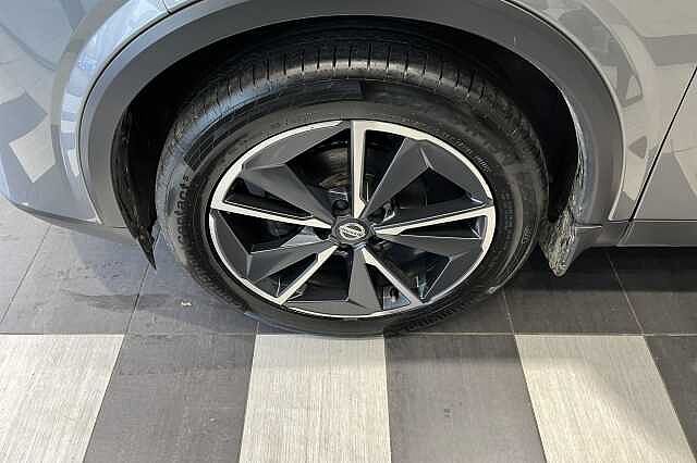 Nissan Qashqai 1.3 DiG-T MH Tekna 5dr