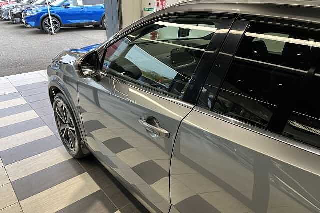 Nissan Qashqai 1.3 DiG-T MH Tekna 5dr