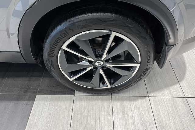 Nissan Qashqai 1.3 DiG-T MH Tekna 5dr