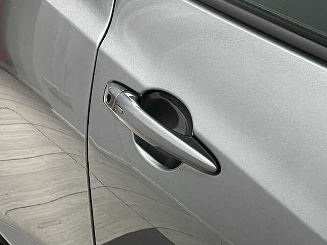 Nissan Juke 1.0 DiG-T 114 N-Connecta 5dr