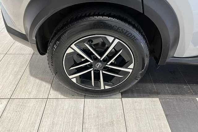 Nissan Juke 1.0 DiG-T N-Connecta 5dr