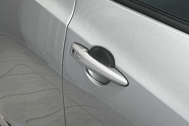 Nissan Juke 1.0 DiG-T N-Connecta 5dr