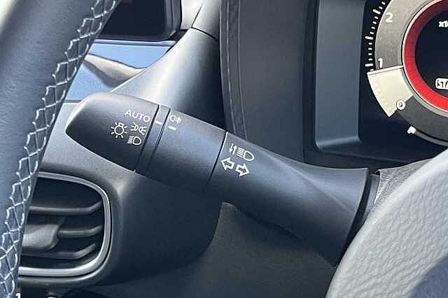 Nissan Juke 1.0 DiG-T N-Connecta 5dr