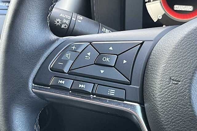 Nissan Juke 1.0 DiG-T N-Connecta 5dr