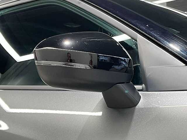 Nissan Juke 1.0 DiG-T N-Connecta 5dr