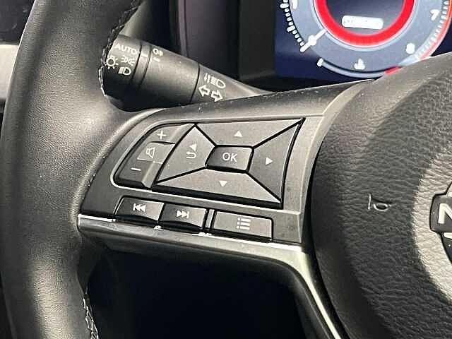 Nissan Juke 1.0 DiG-T N-Connecta 5dr