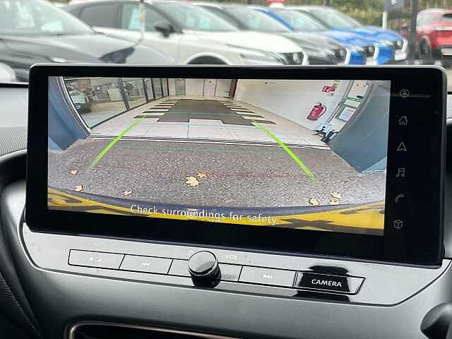 Nissan Juke 1.0 DiG-T N-Connecta 5dr