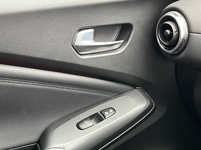 Nissan Juke 1.0 DiG-T N-Connecta 5dr