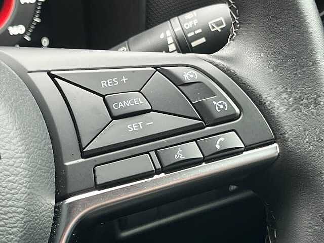 Nissan Juke 1.0 DiG-T N-Connecta 5dr