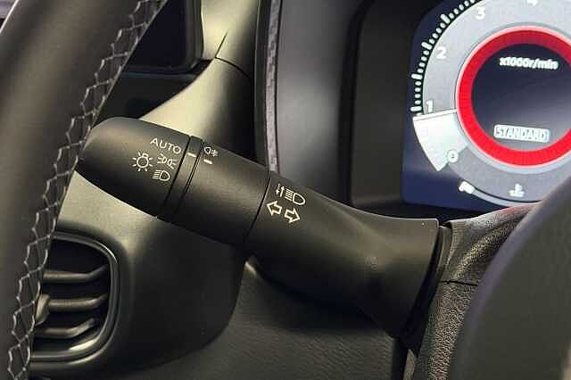 Nissan Juke 1.0 DiG-T N-Connecta 5dr