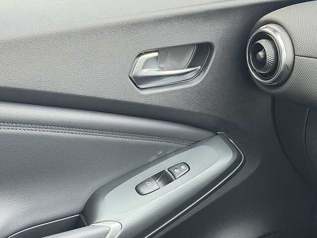 Nissan Juke 1.0 DiG-T N-Connecta 5dr