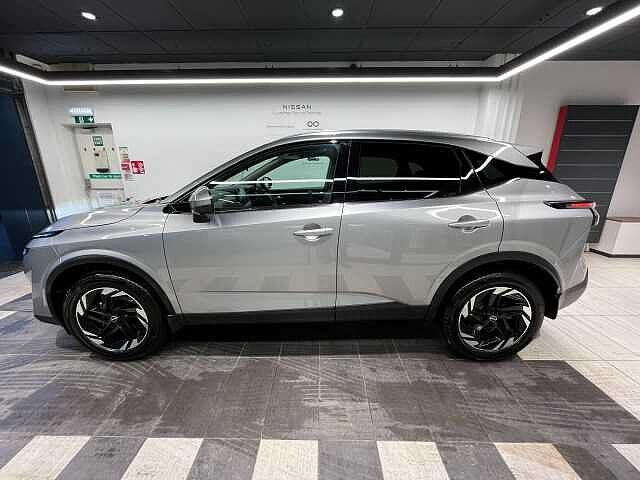 Nissan Qashqai 1.3 DiG-T MH N-Connecta 5dr