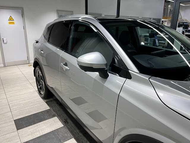 Nissan Qashqai 1.3 DiG-T MH N-Connecta 5dr