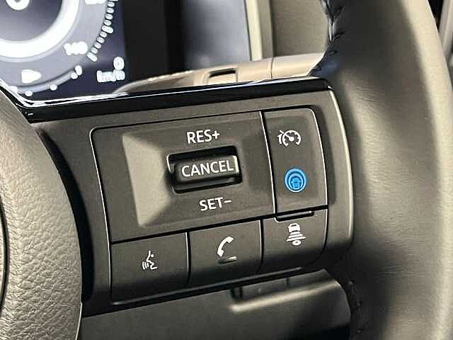 Nissan Qashqai 1.3 DiG-T MH N-Connecta 5dr