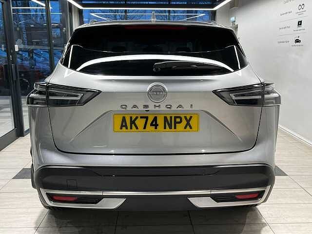 Nissan Qashqai 1.3 DiG-T MH N-Connecta 5dr