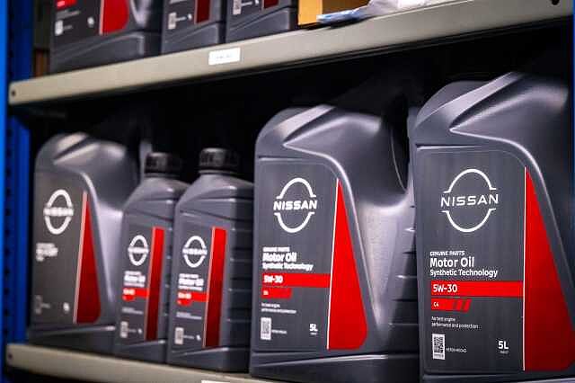 Nissan Qashqai 1.3 DiG-T MH N-Connecta [Glass Roof] 5dr