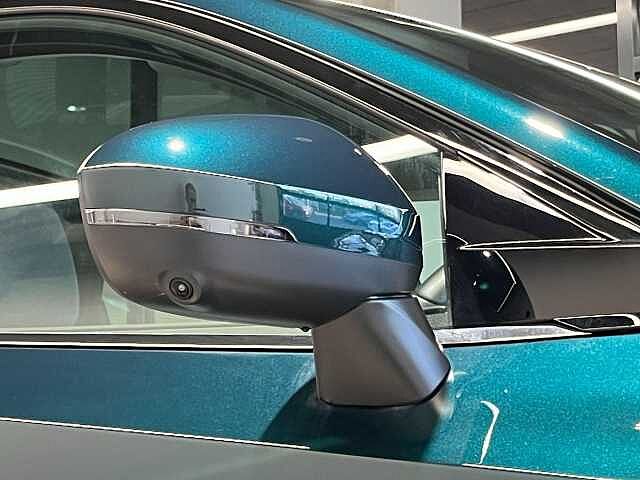 Nissan Qashqai 1.3 DiG-T MH N-Connecta [Glass Roof] 5dr