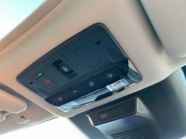 Nissan Qashqai 1.3 DiG-T MH N-Connecta [Glass Roof] 5dr