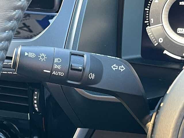 Nissan Qashqai 1.3 DiG-T MH N-Connecta [Glass Roof] 5dr