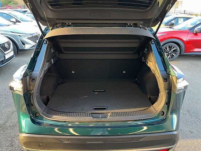 Nissan Qashqai 1.3 DiG-T MH N-Connecta [Glass Roof] 5dr