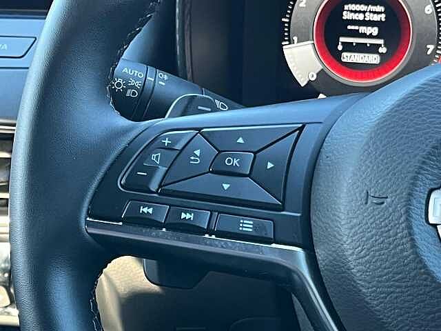 Nissan Juke 1.0 DiG-T N-Connecta 5dr DCT